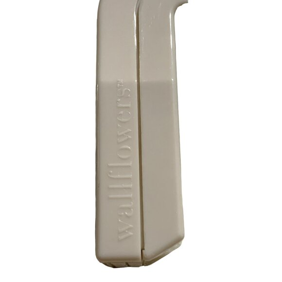 Bath & Body Works Wallflowers Sea Turtle Plug-In Air Freshener Warmer Bronze‎ - Picture 4 of 6